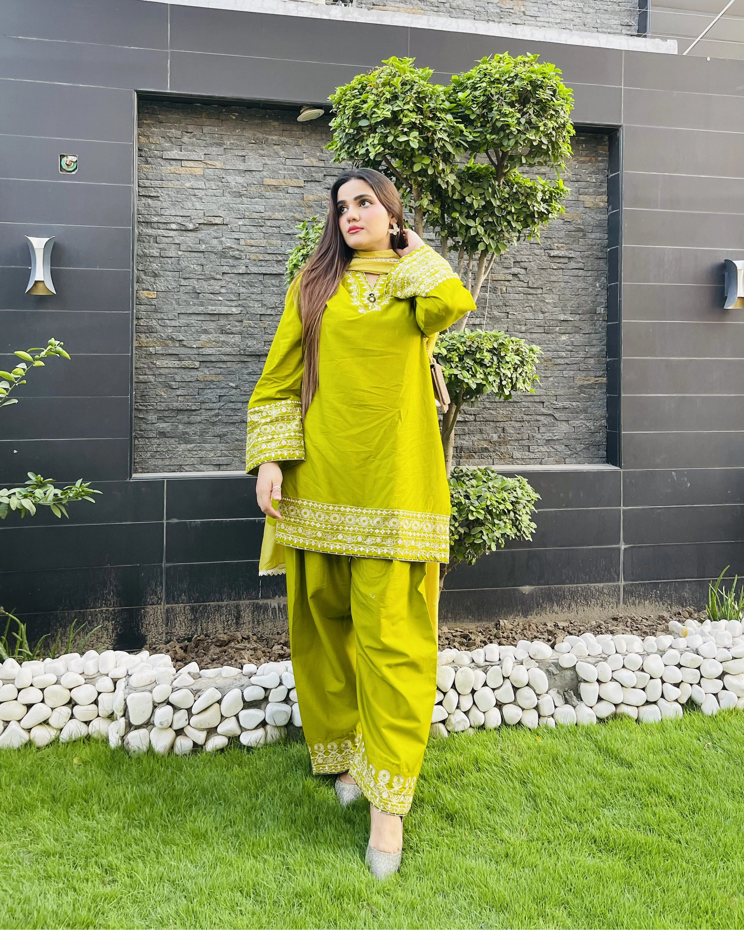 Zareen Embroidered 2 Piece Cotton Lawn Suit