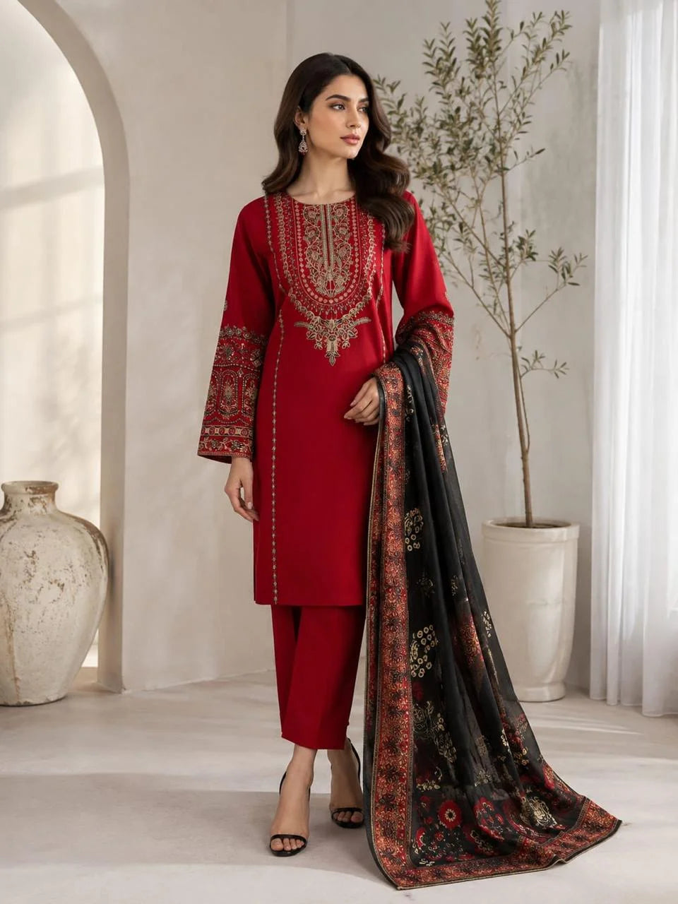Mahira Embroidered Khadar 3 Piece Suit